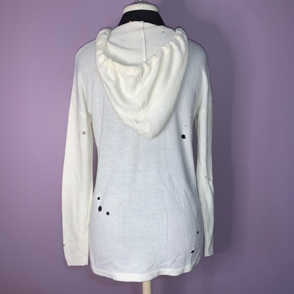 Sweet Romance Ivory Sweater (M) - Picture 4 of 4